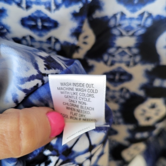 DANA BUCHMAN NWT Blue Shibori Tie Dye Chiffon Top Scarf Hem Modern Abstract  L - Picture 8 of 8